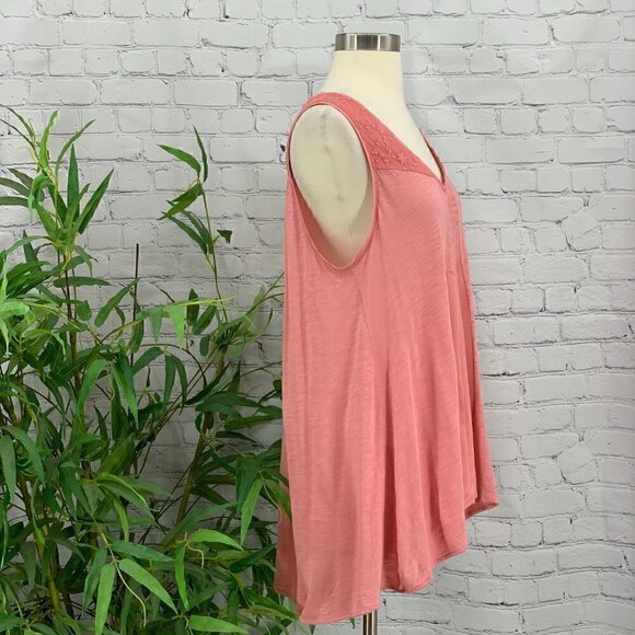 Lauren Conrad Blush Tan w/ Embroidery & Pleating - Picture 3 of 7